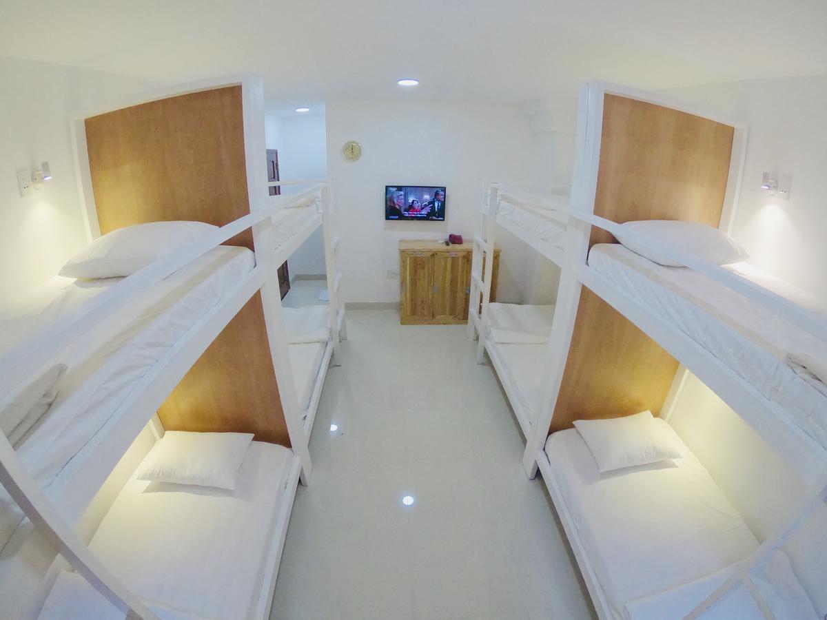 Phan Anh Hotel - Bui Vien Walking Street Хошимин Экстерьер фото